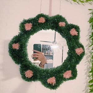 Tufted mirror (homemade) :)